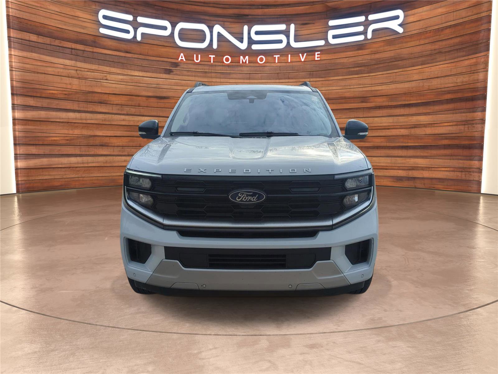 Used 2025 Ford Expedition Platinum image 10