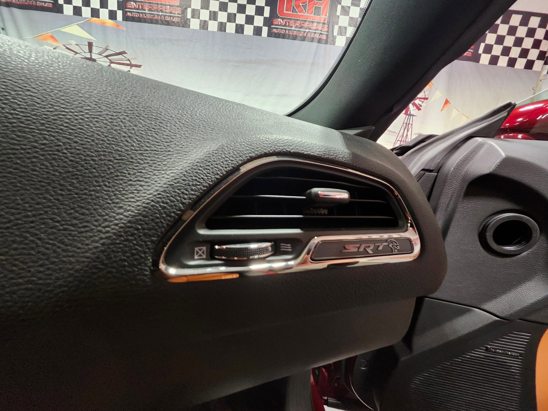 Used 2019 Dodge Challenger SRT Hellcat Redeye image 35