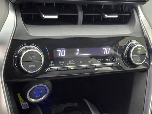 Used 2022 Toyota Venza LE image 31