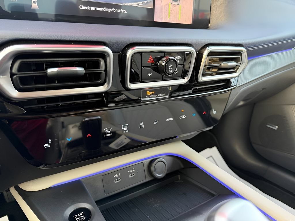 Used 2026 Nissan Sentra SL w/ Floor Mat Package FWD image 27