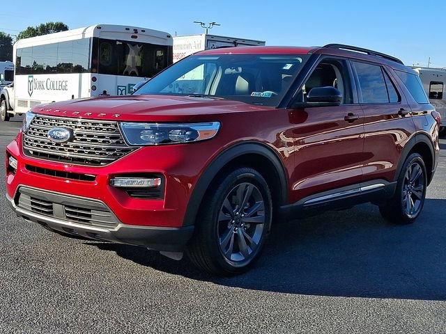 Used 2023 Ford Explorer XLT w/ Equipment Group 202A AWD/4WD image 6