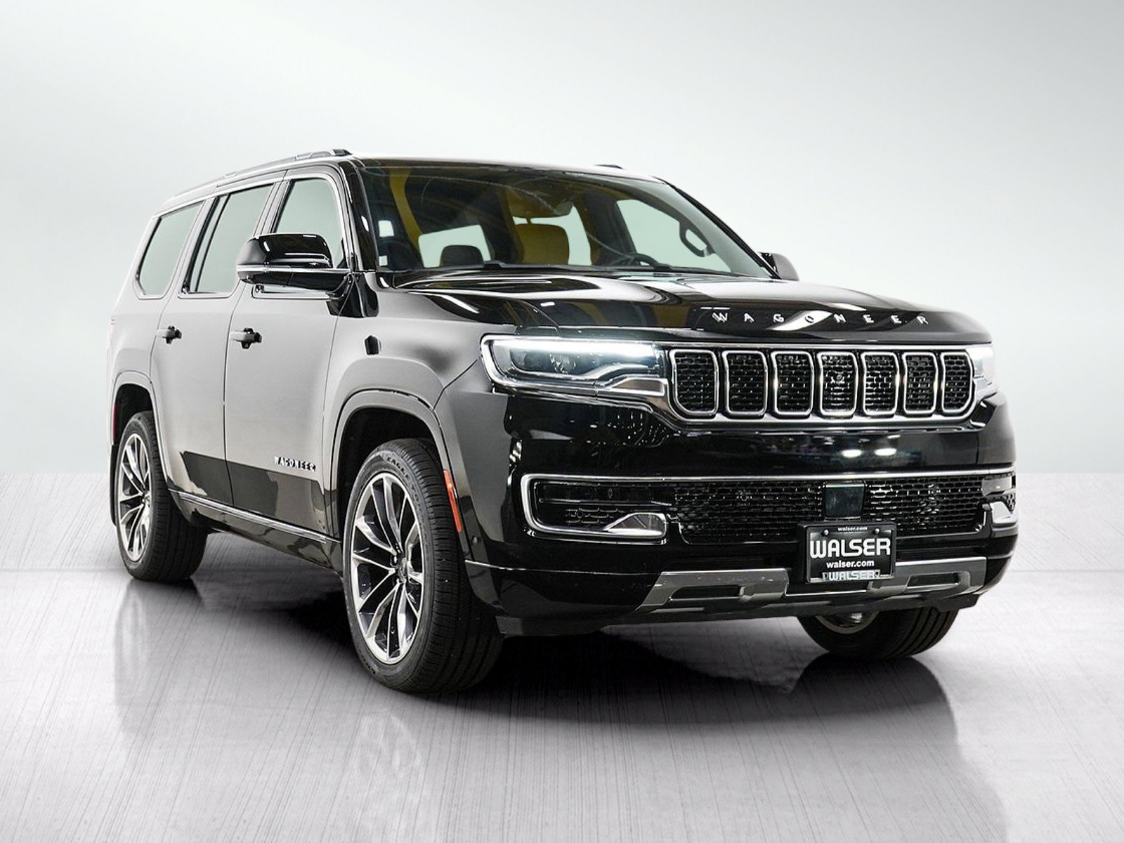 Used 2023 Jeep Wagoneer Series III w/ Premium Group I AWD/4WD image 7