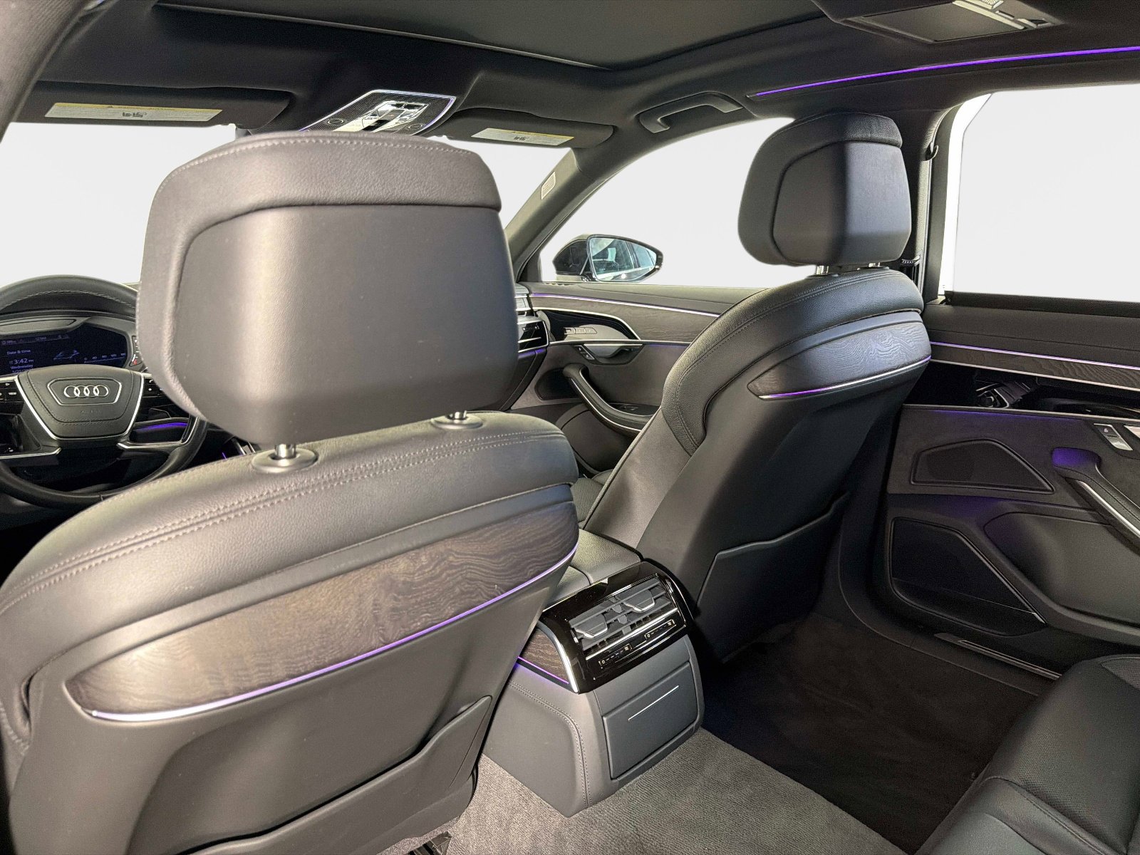 Used 2023 Audi A8 L 3.0T w/ Executive Package image 34