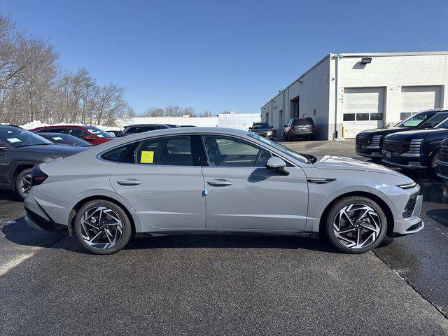 New 2026 Hyundai Sonata SEL image 2