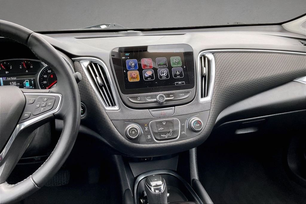 Used 2018 Chevrolet Malibu LT image 9