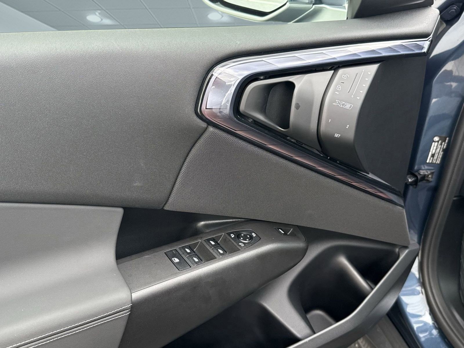 New 2025 BMW X3 xDrive30i w/ Convenience Package image 11