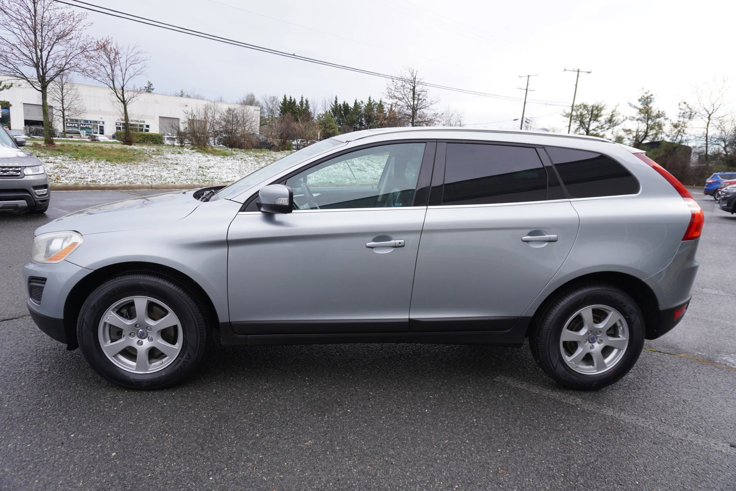 Used 2011 Volvo XC60 3.2 image 4
