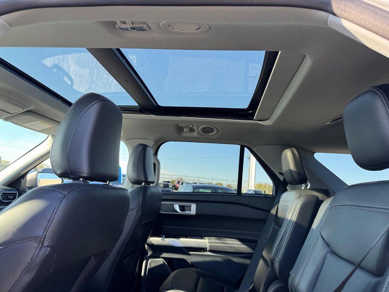 Used 2023 Ford Explorer XLT w/ Equipment Group 202A image 13