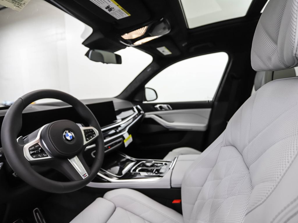 Used 2026 BMW X7 xDrive40i w/ M Sport Package image 11