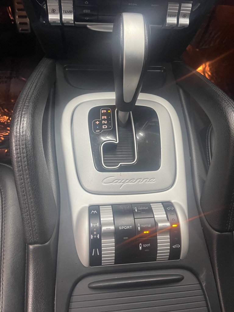 Used 2010 Porsche Cayenne GTS AWD/4WD image 33
