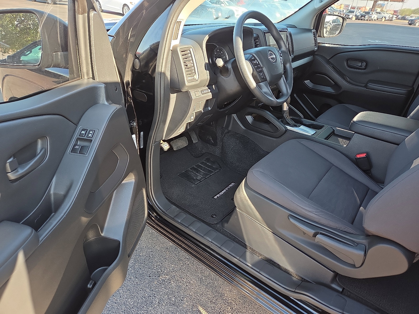 Used 2022 Nissan Frontier S w/ Technology Package image 12