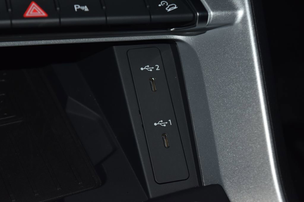 Certified 2025 Audi Q3 2.0T Premium Plus w/ Premium Plus Package image 16