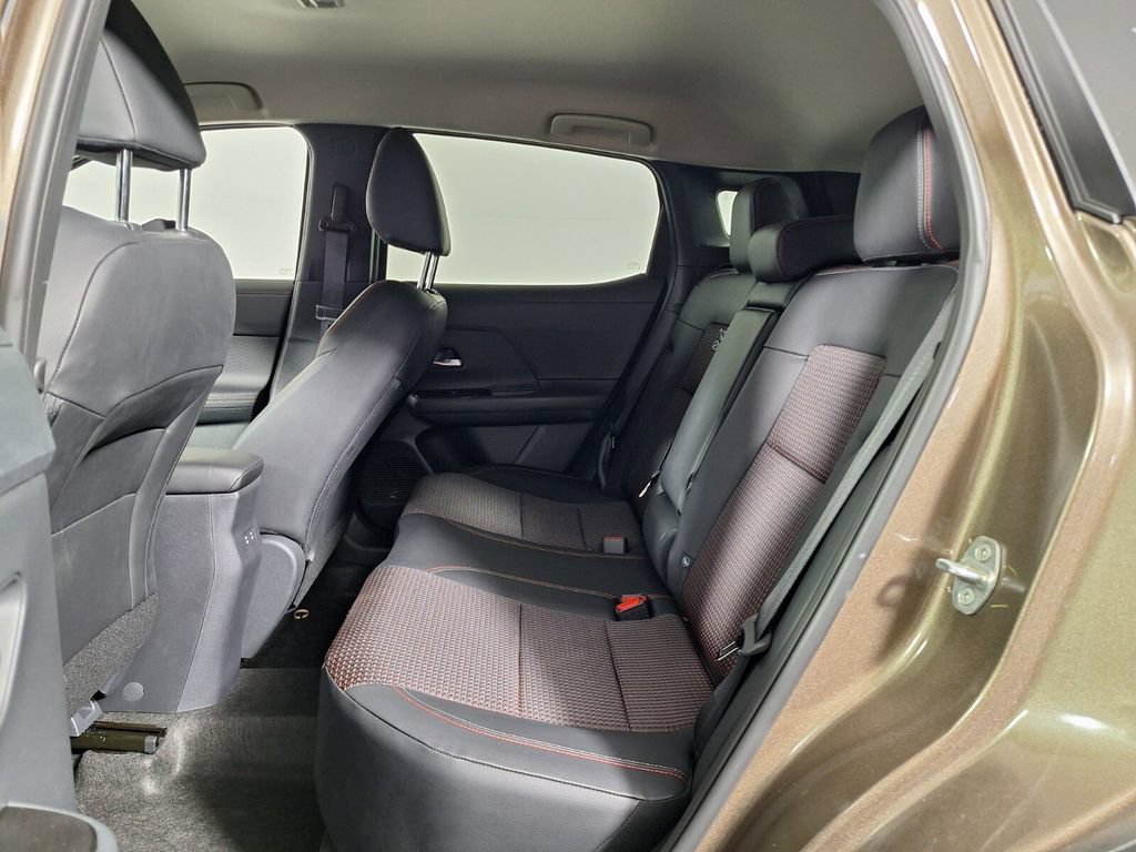 Used 2026 Nissan Kicks SR FWD image 10