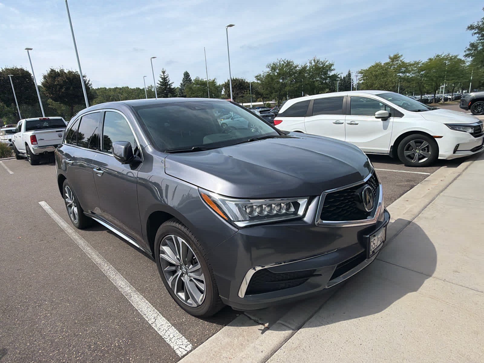 Used 2018 Acura MDX w/ Technology Package AWD/4WD image 2