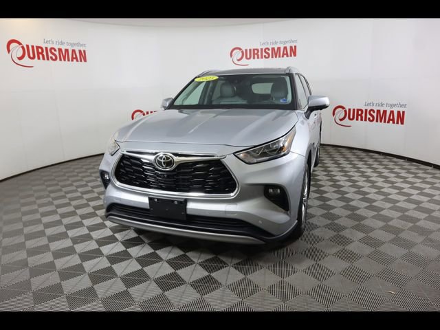 Used 2025 Toyota Highlander Platinum image 1