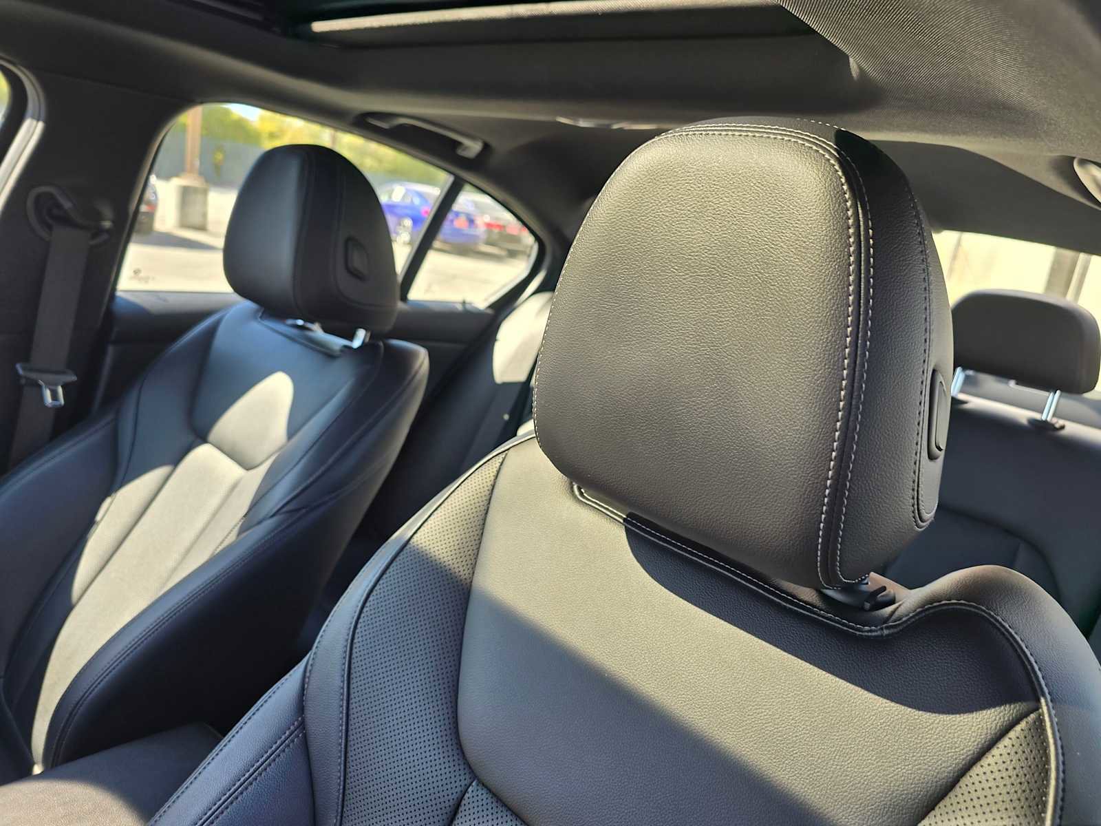 Used 2023 BMW 330i Sedan w/ Driving Assistance Package image 23