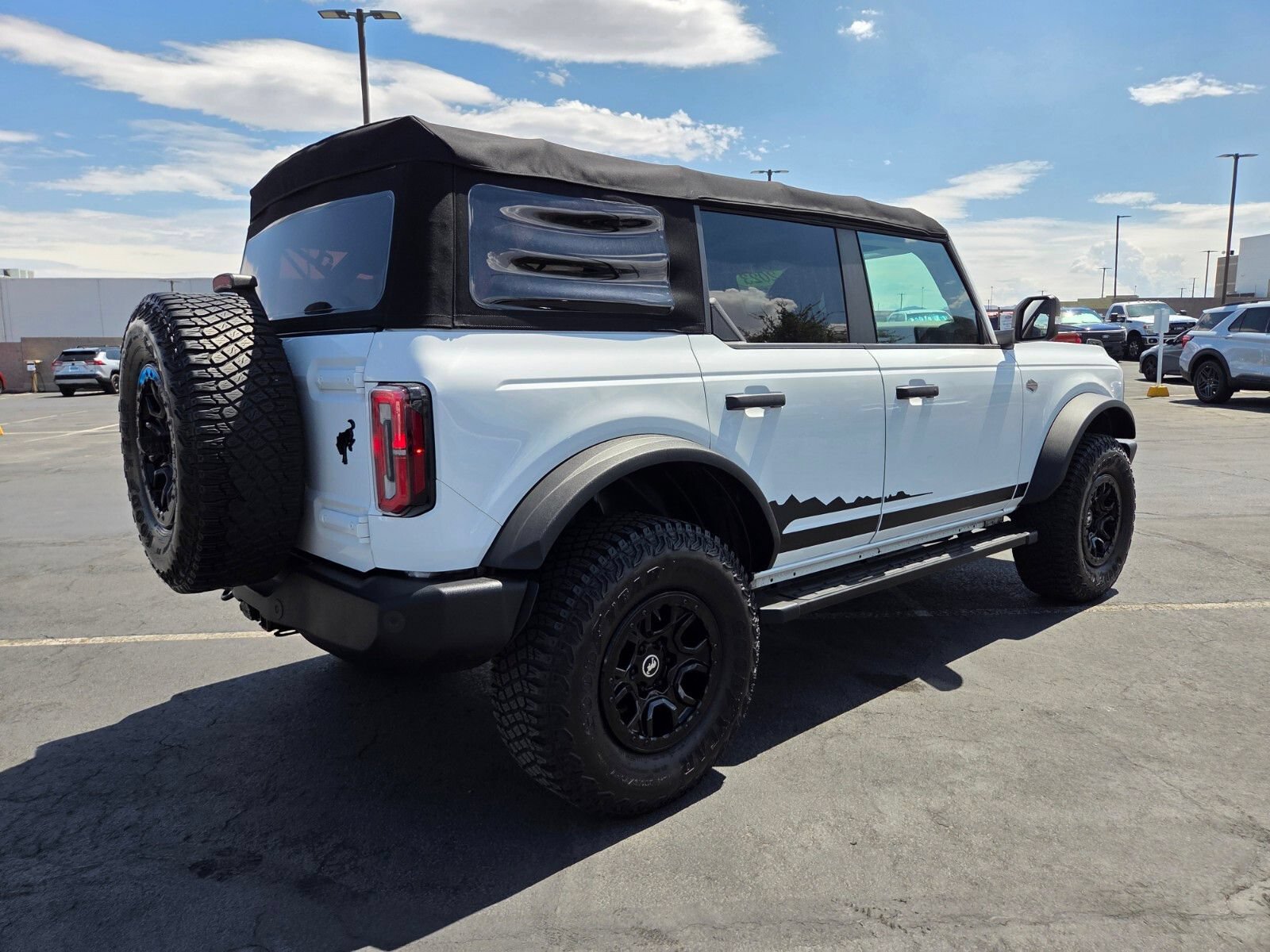 Certified 2022 Ford Bronco Wildtrak AWD/4WD image 6