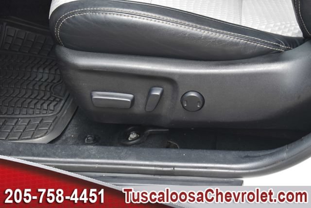 Used 2014 Toyota Camry SE FWD image 19