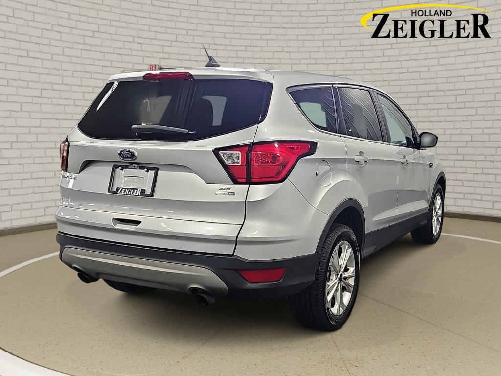 Used 2019 Ford Escape SE AWD/4WD image 5