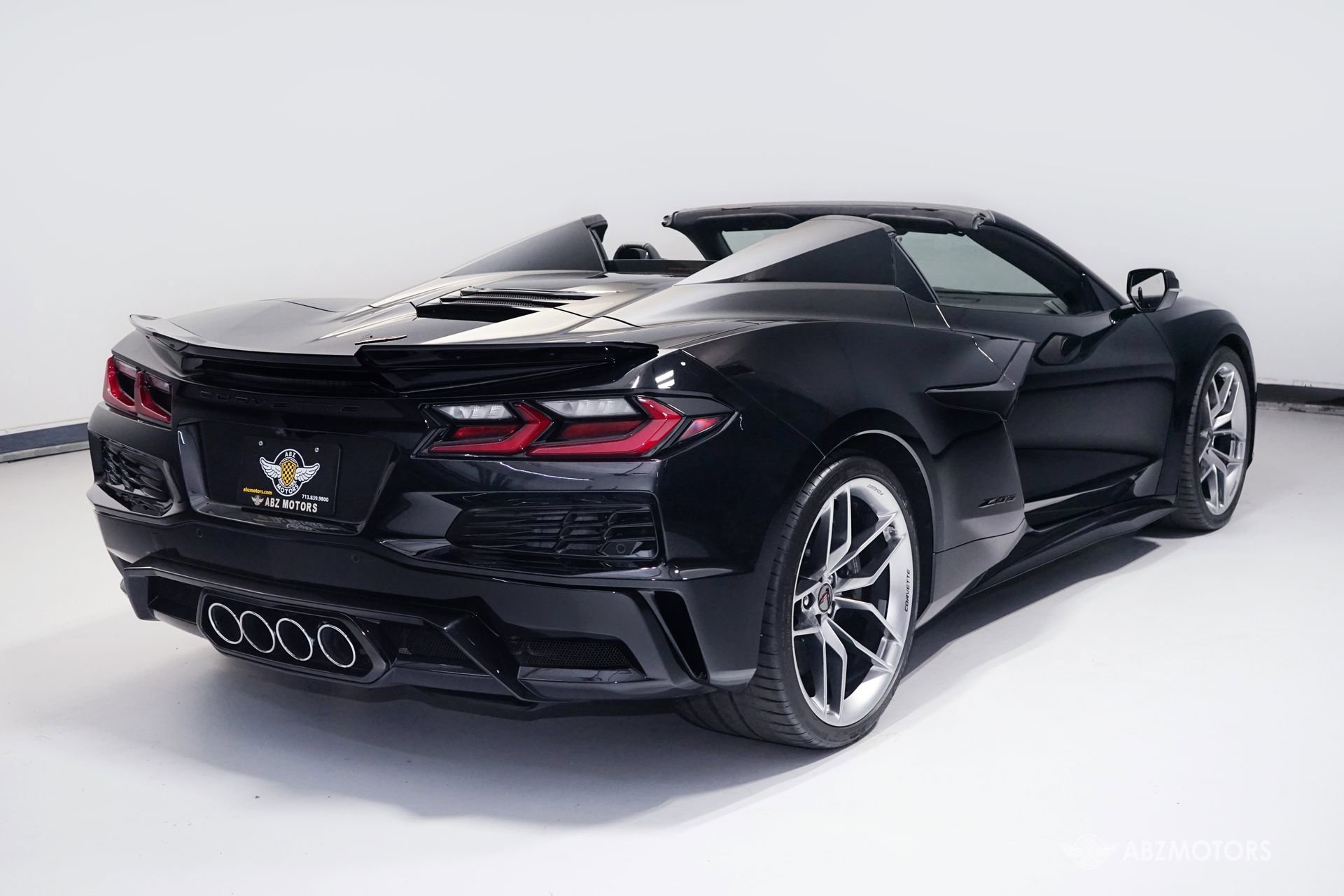 Used 2026 Chevrolet Corvette Z06 w/ Stealth Interior Trim Package RWD image 6