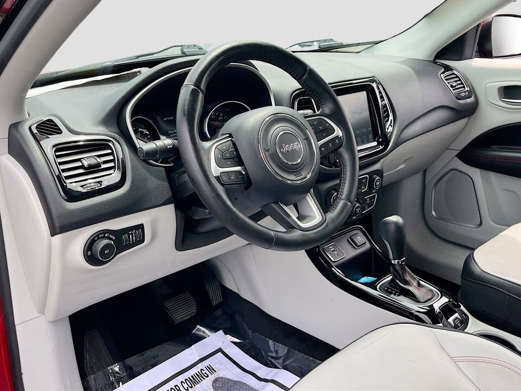 Used 2019 Jeep Compass Limited w/ Advanced Safety Group FWD image 9