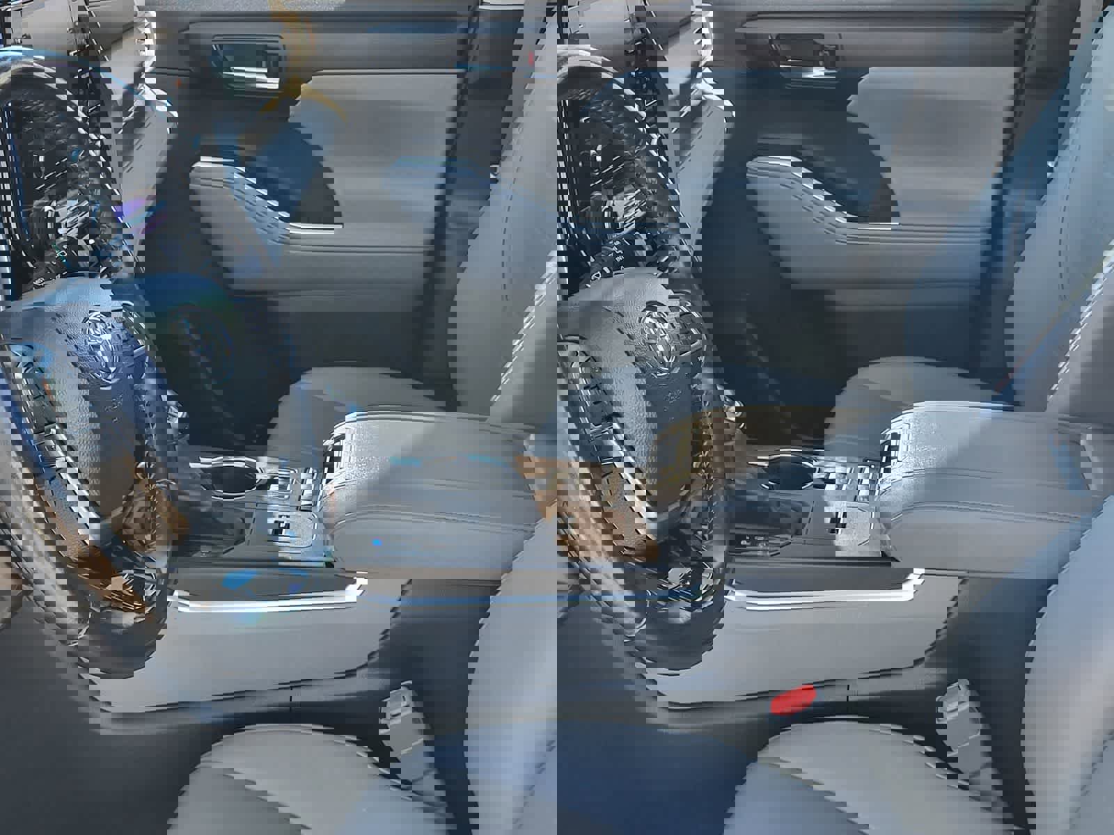 Used 2020 Toyota Highlander XLE image 26