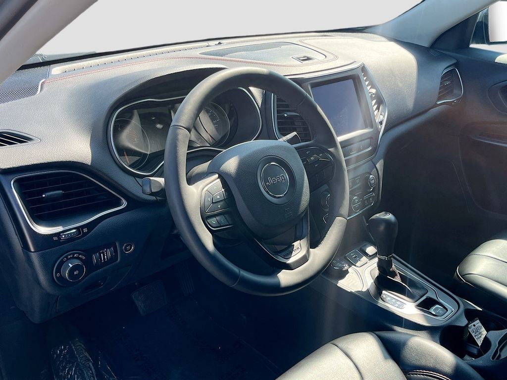 Used 2022 Jeep Cherokee Trailhawk w/ Comfort/Convenience Group image 9