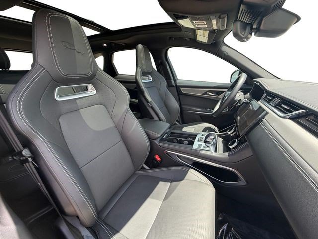 Used 2026 Jaguar F-PACE R-Dynamic S AWD/4WD image 16