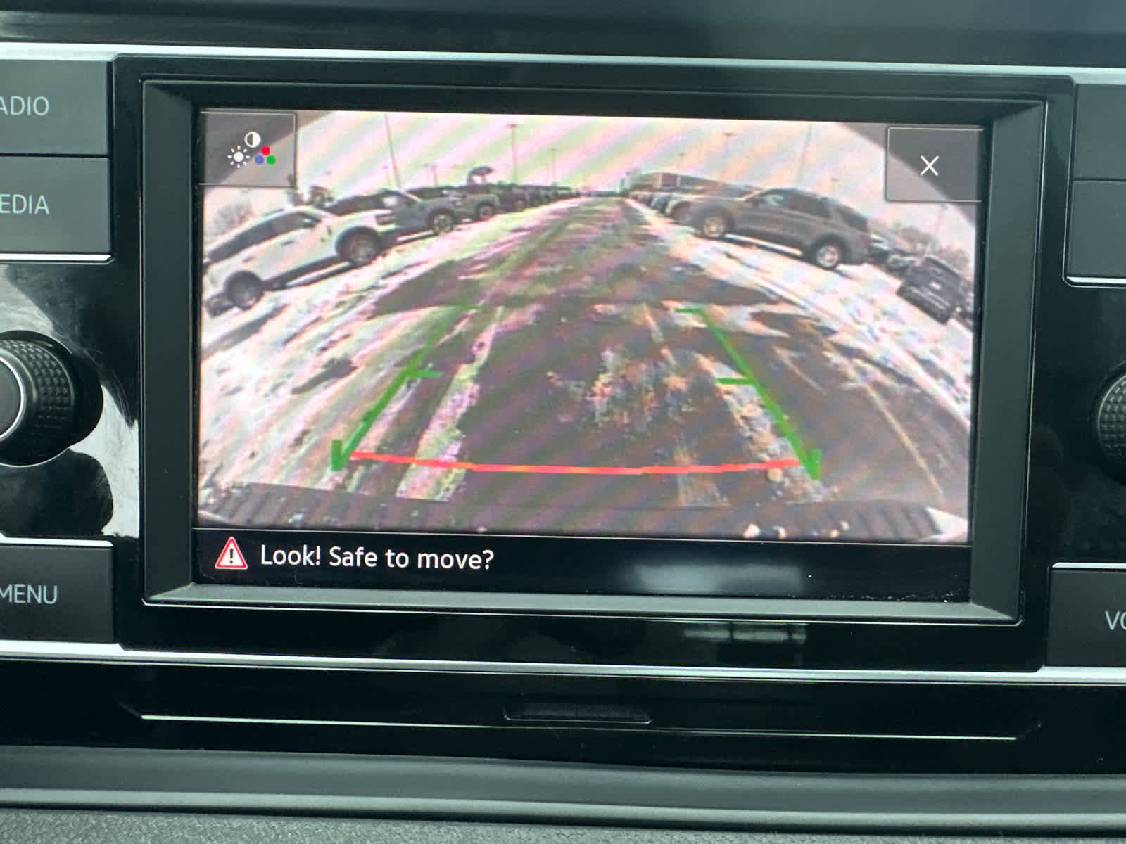 Used 2024 Volkswagen Jetta SE w/ Panoramic Sunroof Package image 17