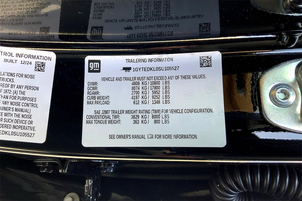 New 2025 Cadillac Escalade IQ Luxury 2 image 18