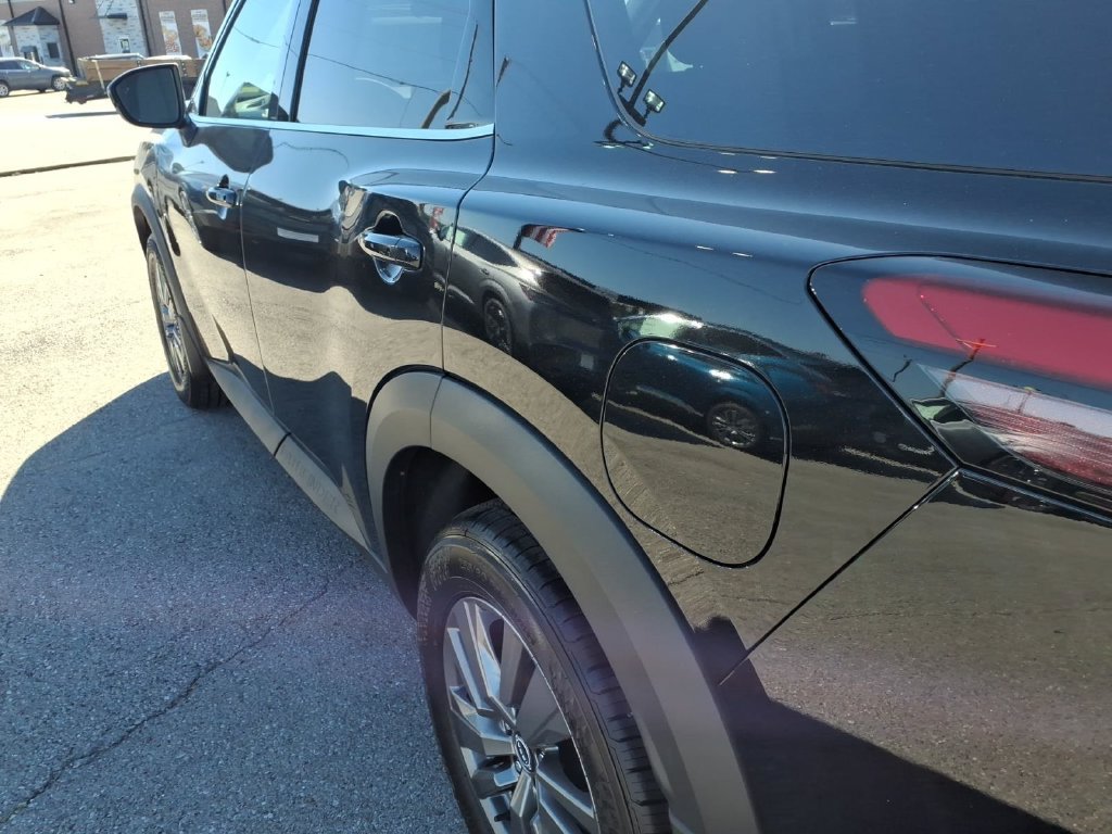 New 2026 Nissan Pathfinder SV w/ SV Premium Package AWD/4WD image 17