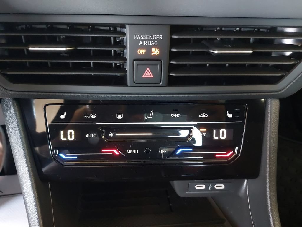 New 2026 Volkswagen Jetta SE FWD image 17