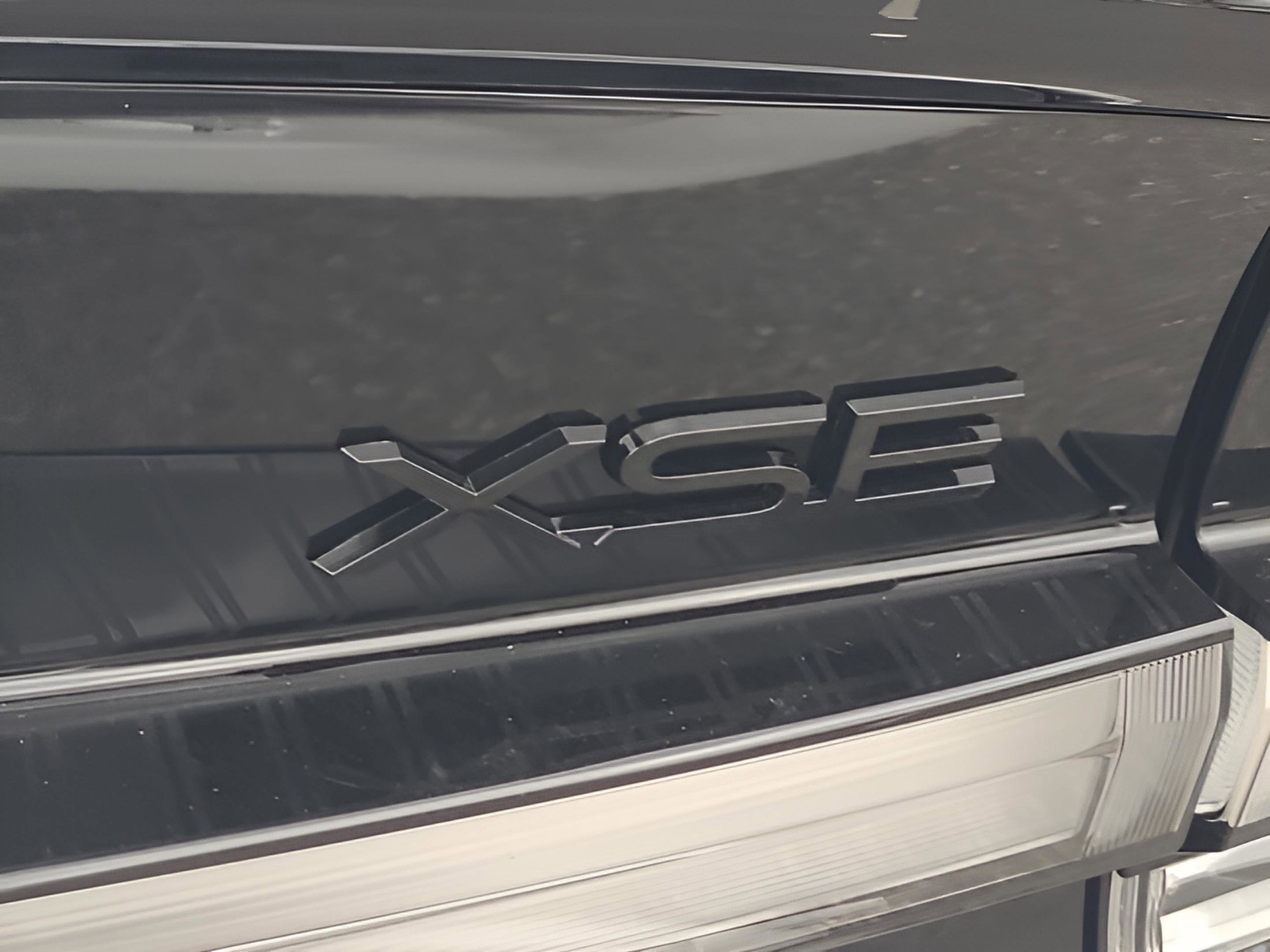 New 2026 Toyota Prius Plug-In Hybrid FWD image 32