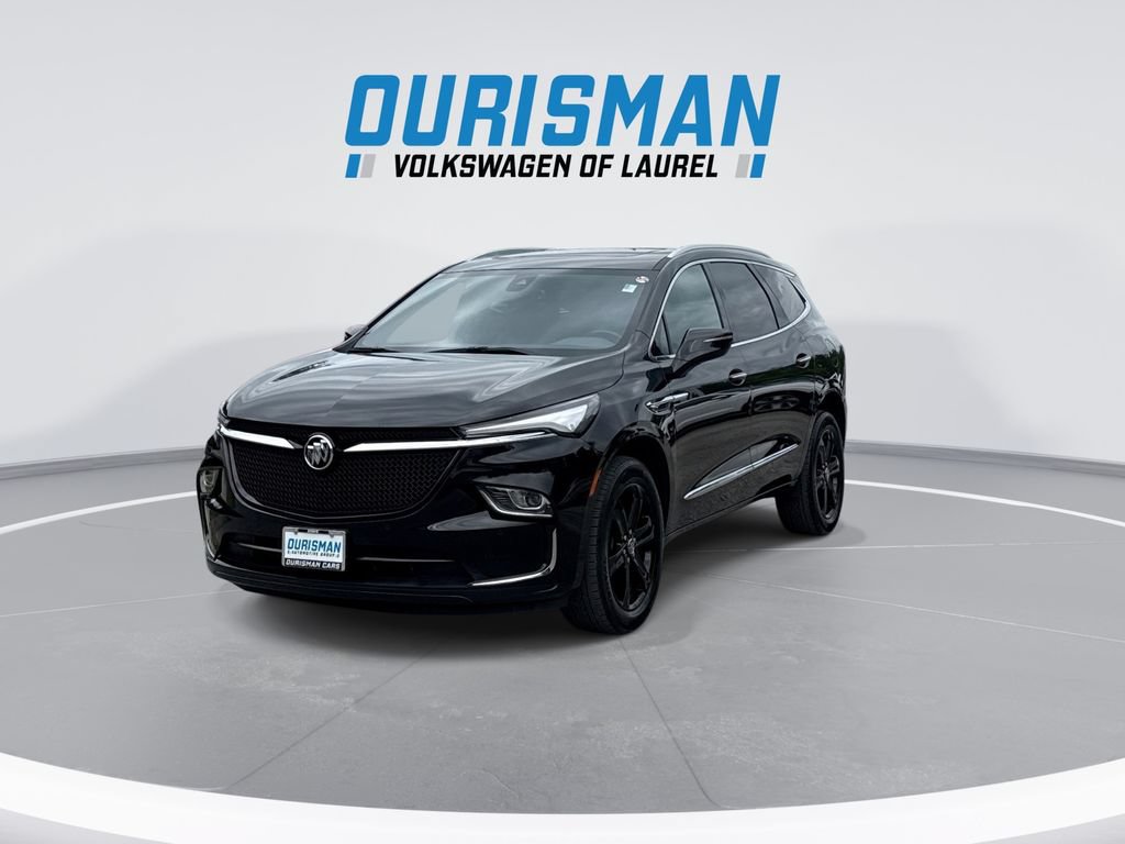 Used 2024 Buick Enclave Essence w/ Experience Buick Package FWD image 4