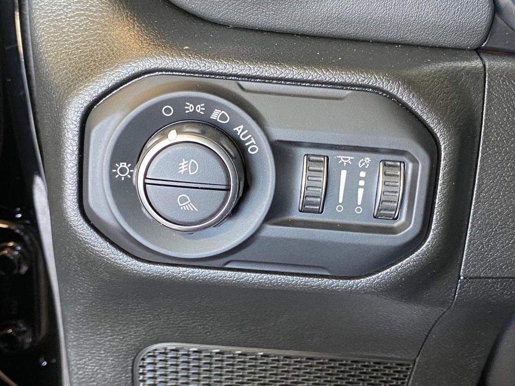 Used 2022 Jeep Gladiator Overland image 31