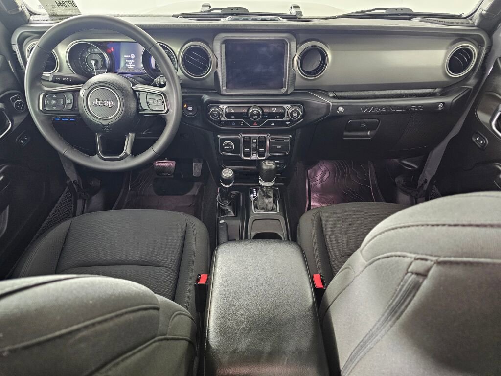 Used 2023 Jeep Wrangler Unlimited AWD/4WD image 21