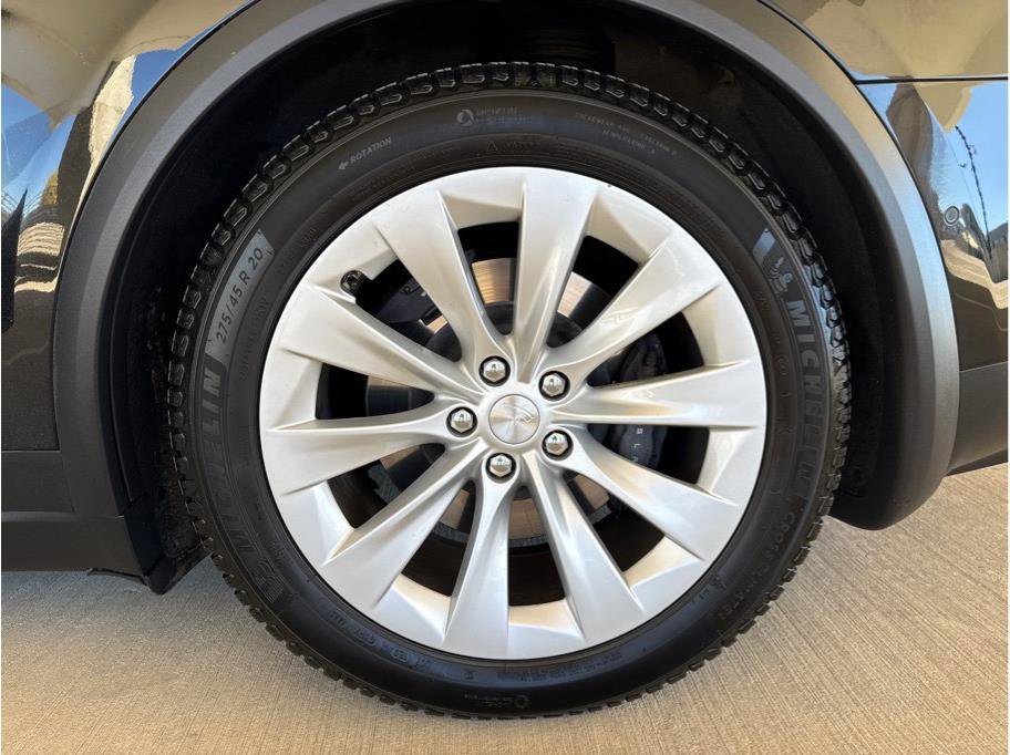 Used 2016 Tesla Model X 90D image 25