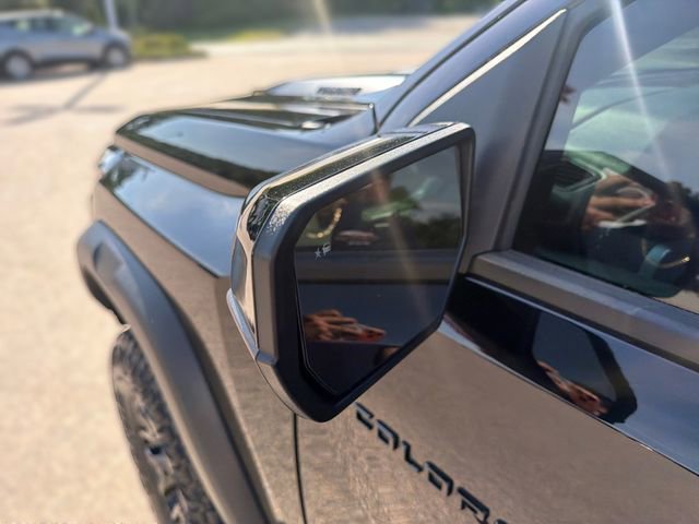 Certified 2025 Chevrolet Colorado ZR2 w/ Midnight Edition AWD/4WD image 25