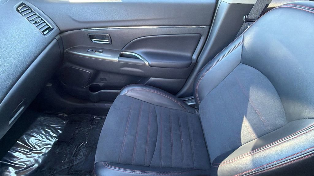 Used 2024 Mitsubishi Outlander Sport SE image 12