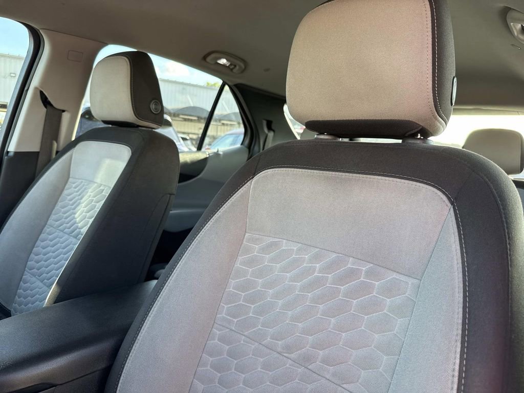 Used 2020 Chevrolet Equinox LS image 22