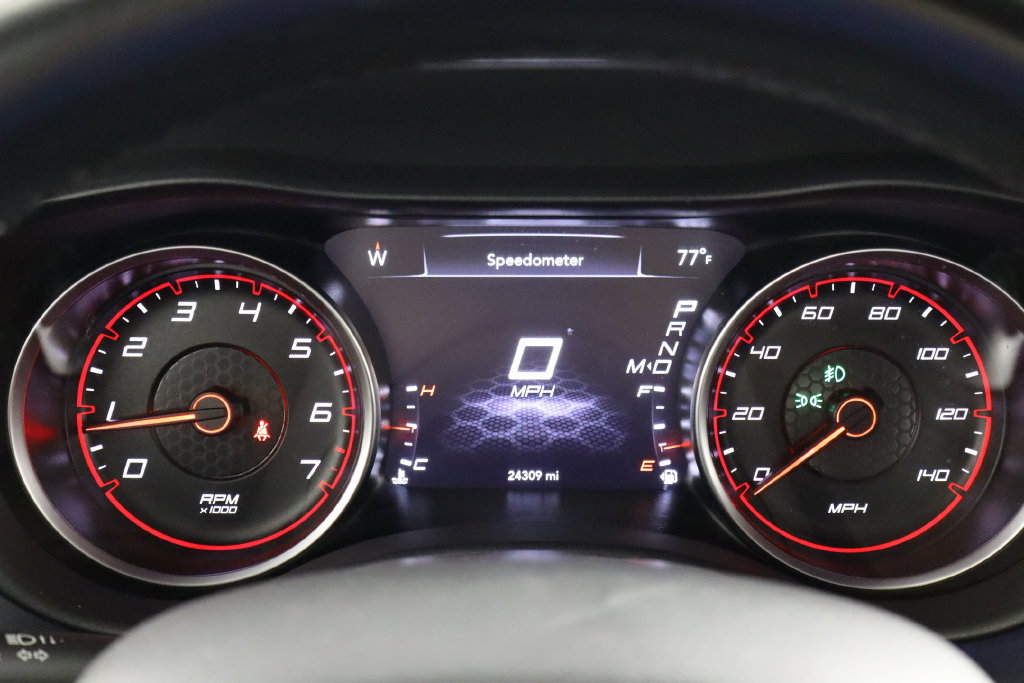 Used 2020 Dodge Charger SXT AWD/4WD image 25