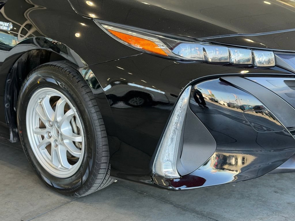 Certified 2021 Toyota Prius Prime LE FWD image 9