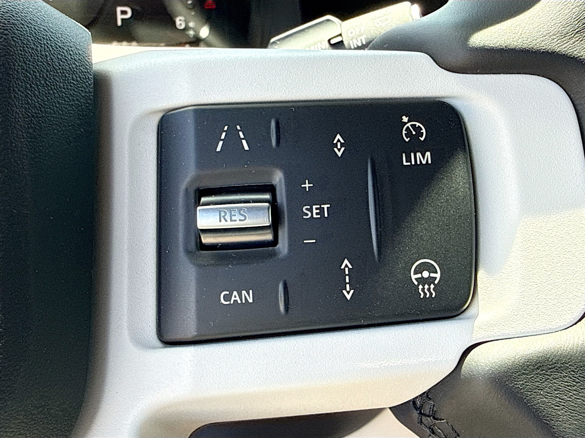 New 2026 Land Rover Defender 110 X-Dynamic SE AWD/4WD image 39