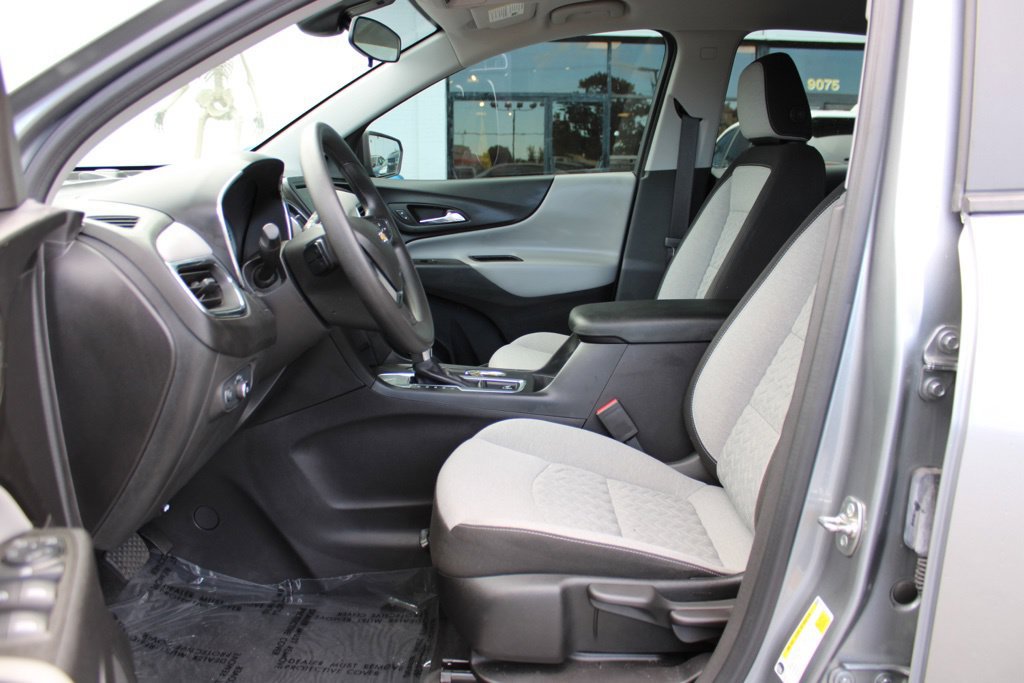 Used 2024 Chevrolet Equinox LS w/ Driver Confidence II Package FWD image 8