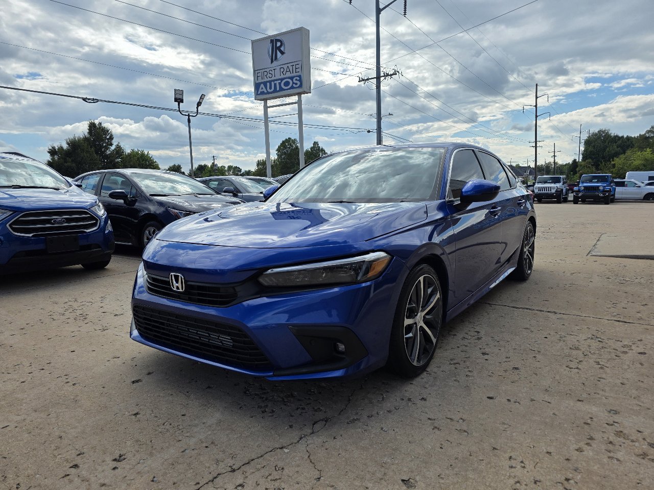 Used 2022 Honda Civic Touring image 3