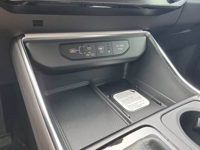 New 2027 Kia Carnival SX w/ Dark Edition Package FWD image 26