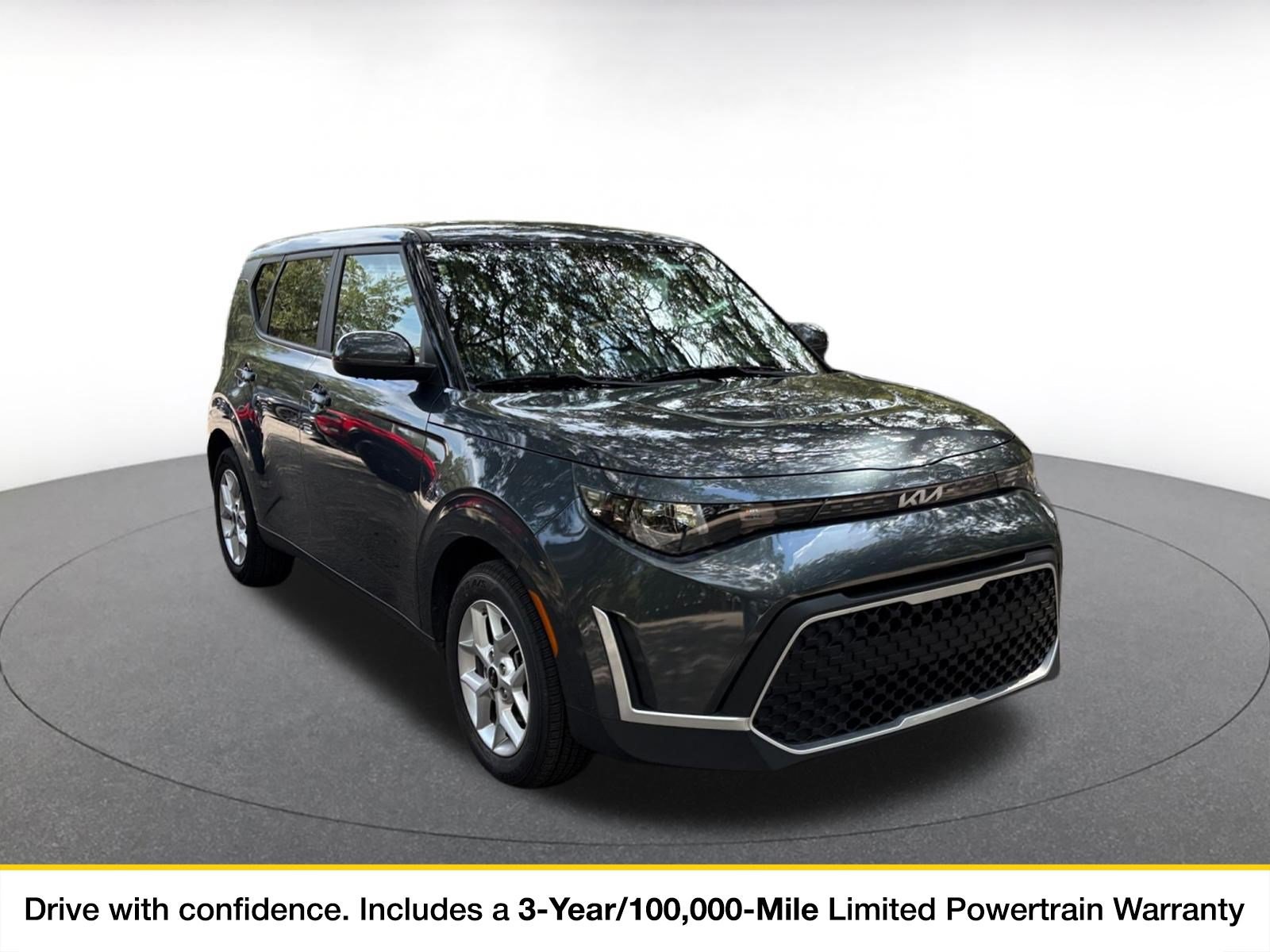 Used 2025 Kia Soul LX w/ LX Technology Package FWD image 1