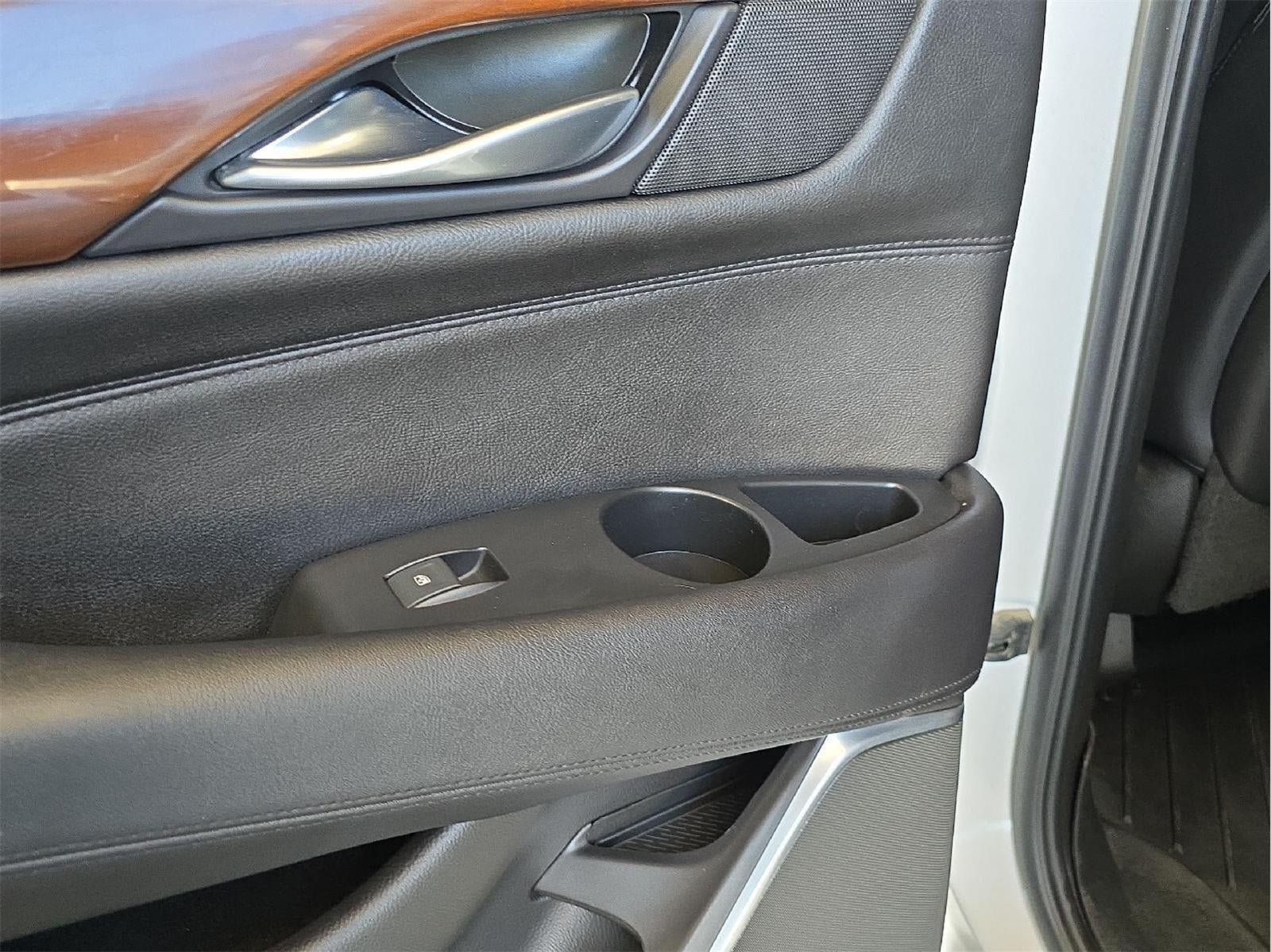 Used 2018 Cadillac Escalade Premium Luxury AWD/4WD image 20