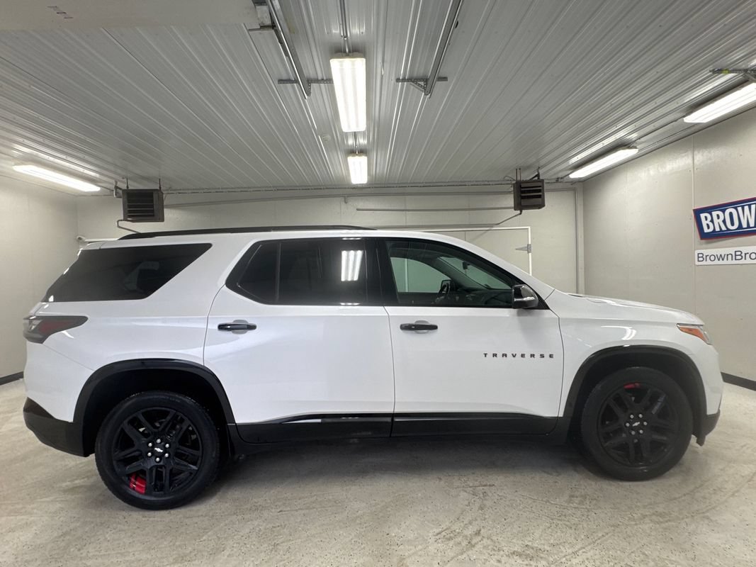 Used 2021 Chevrolet Traverse Premier w/ Redline Edition AWD/4WD image 8