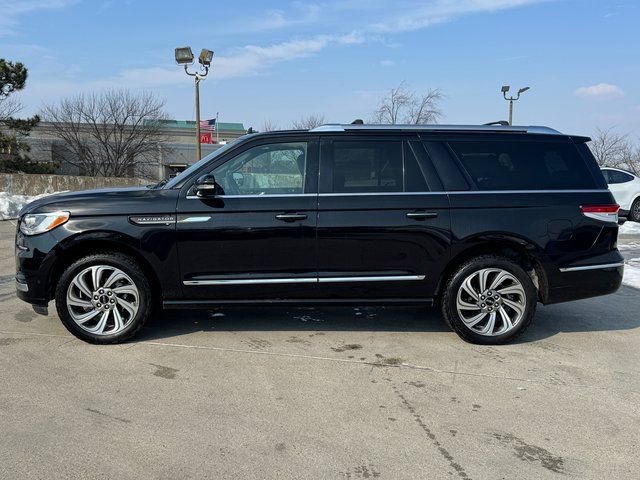 Used 2022 Lincoln Navigator L Reserve image 11